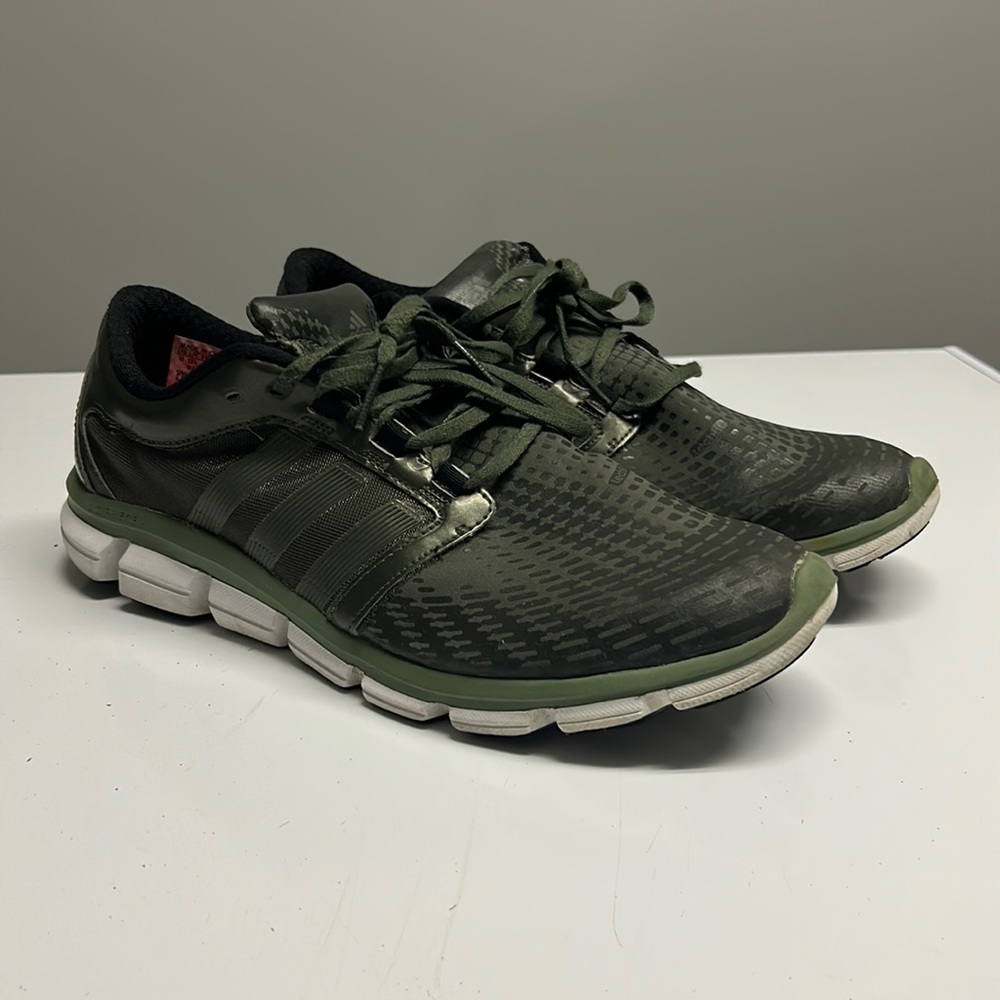 3 shoes in bundle